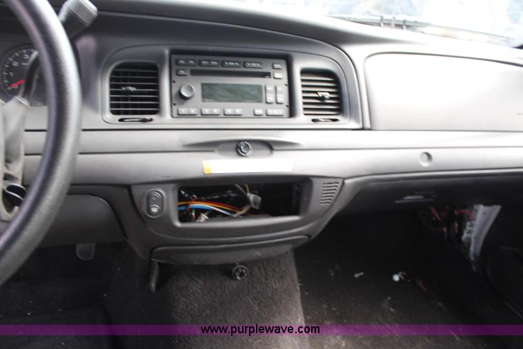 image for item I5767 2008 Ford Crown Victoria Police Interceptor