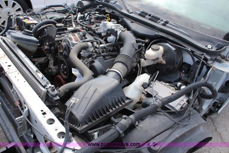 image for item I5767 2008 Ford Crown Victoria Police Interceptor