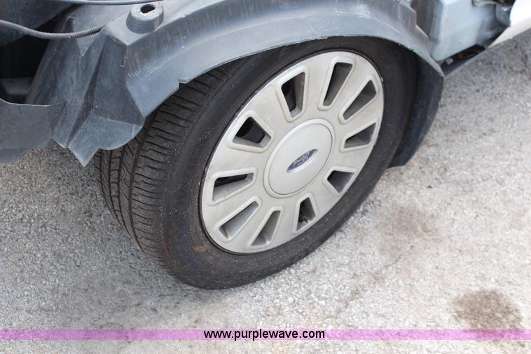 image for item I5767 2008 Ford Crown Victoria Police Interceptor