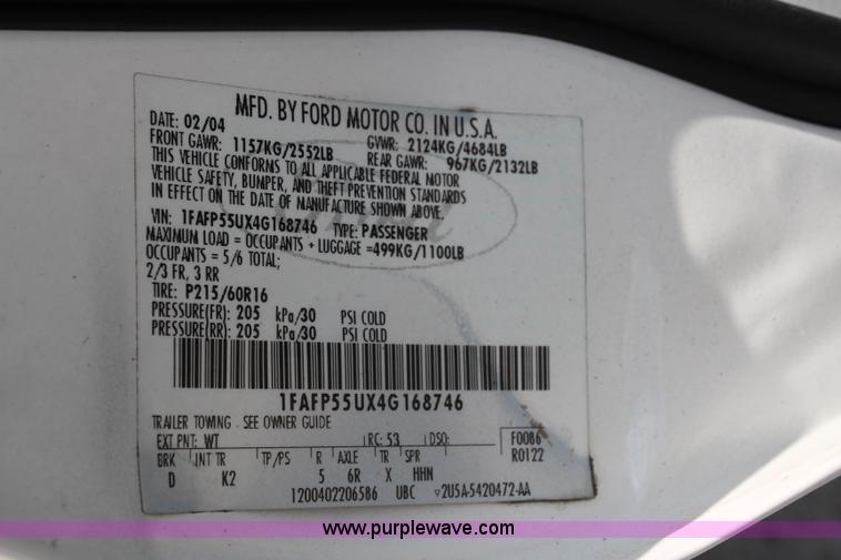 image for item I5775 2004 Ford Taurus SES