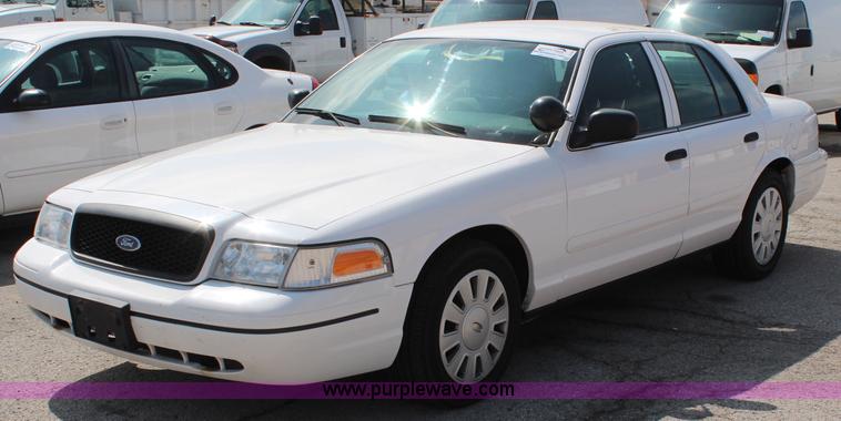 image for item I5776 2008 Ford Crown Victoria Police Interceptor