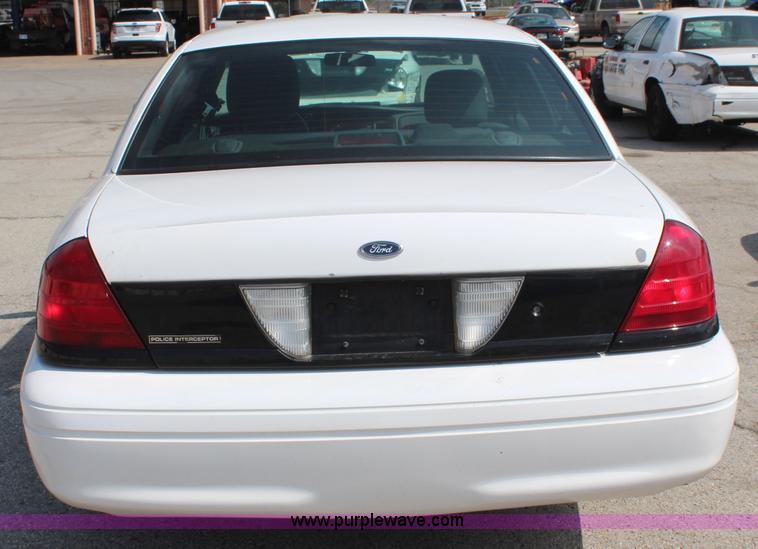 image for item I5776 2008 Ford Crown Victoria Police Interceptor