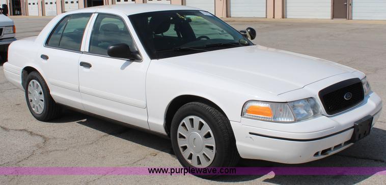 image for item I5776 2008 Ford Crown Victoria Police Interceptor