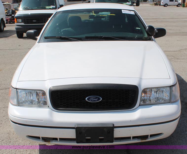 image for item I5776 2008 Ford Crown Victoria Police Interceptor