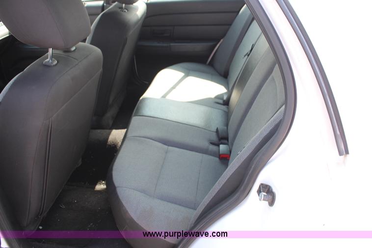 image for item I5776 2008 Ford Crown Victoria Police Interceptor