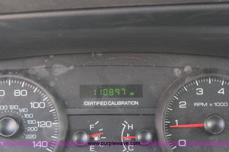 image for item I5776 2008 Ford Crown Victoria Police Interceptor