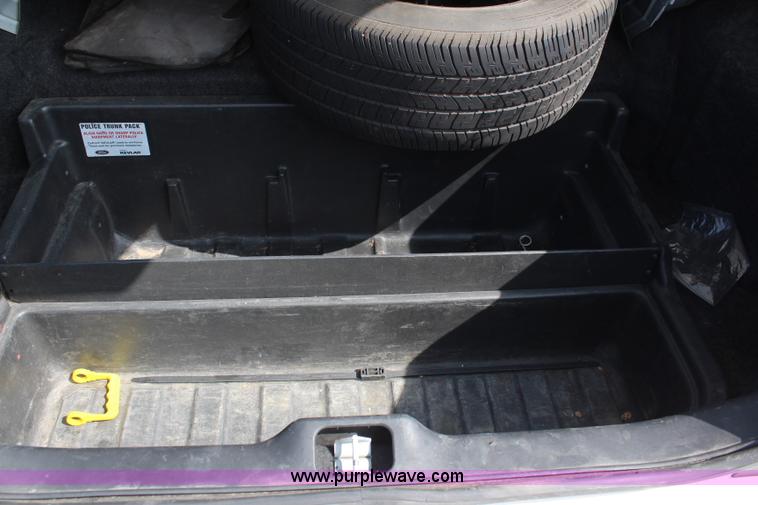 image for item I5776 2008 Ford Crown Victoria Police Interceptor