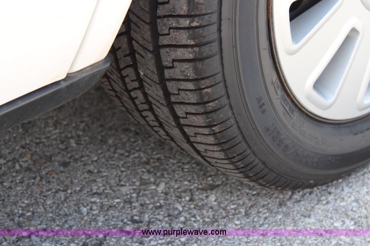 image for item I5776 2008 Ford Crown Victoria Police Interceptor