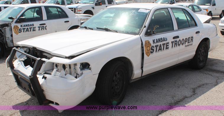 image for item I5777 2011 Ford Crown Victoria Police Interceptor