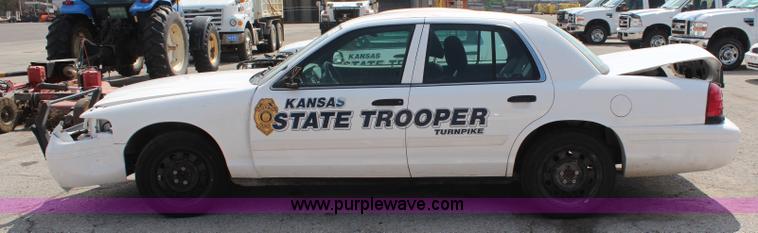 image for item I5777 2011 Ford Crown Victoria Police Interceptor