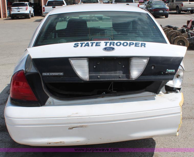 image for item I5777 2011 Ford Crown Victoria Police Interceptor