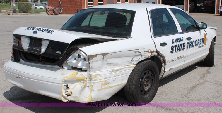 image for item I5777 2011 Ford Crown Victoria Police Interceptor