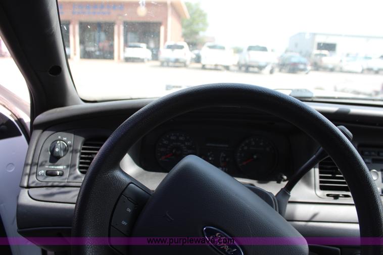 image for item I5777 2011 Ford Crown Victoria Police Interceptor