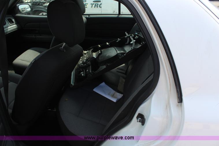 image for item I5777 2011 Ford Crown Victoria Police Interceptor