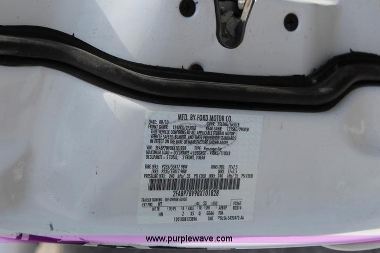 image for item I5777 2011 Ford Crown Victoria Police Interceptor