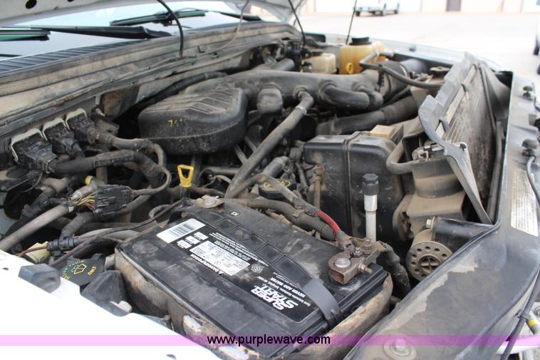 image for item I5822 2008 Ford F250 Super Duty XLT Crew Cab pickup truck