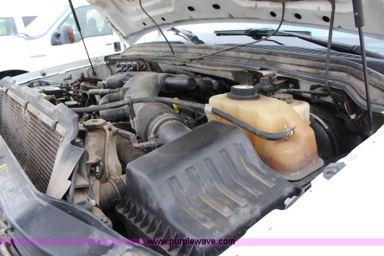 image for item I5822 2008 Ford F250 Super Duty XLT Crew Cab pickup truck