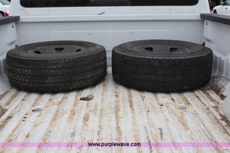 image for item I5822 2008 Ford F250 Super Duty XLT Crew Cab pickup truck