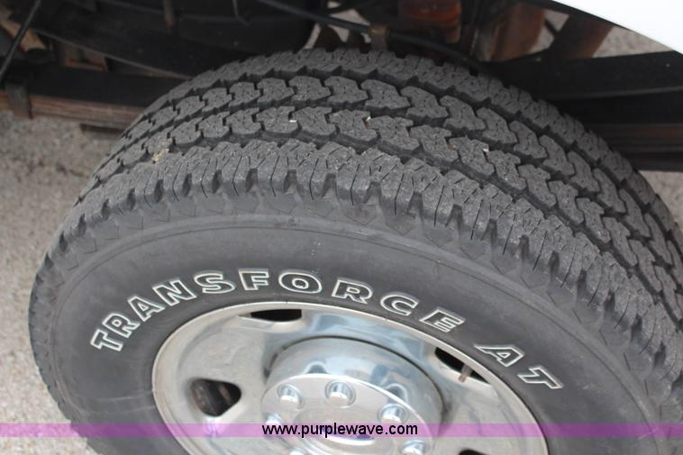 image for item I5822 2008 Ford F250 Super Duty XLT Crew Cab pickup truck