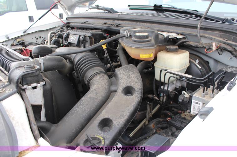 image for item I5823 2006 Ford F250 Super Duty XLT Crew Cab pickup truck