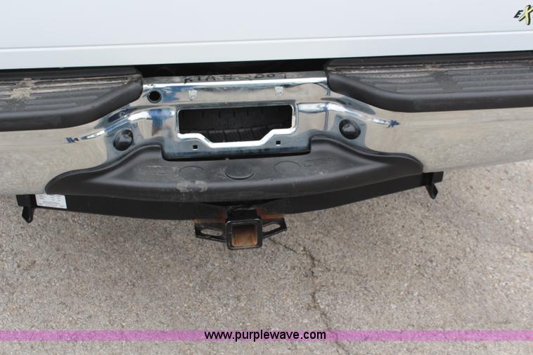 image for item I5823 2006 Ford F250 Super Duty XLT Crew Cab pickup truck