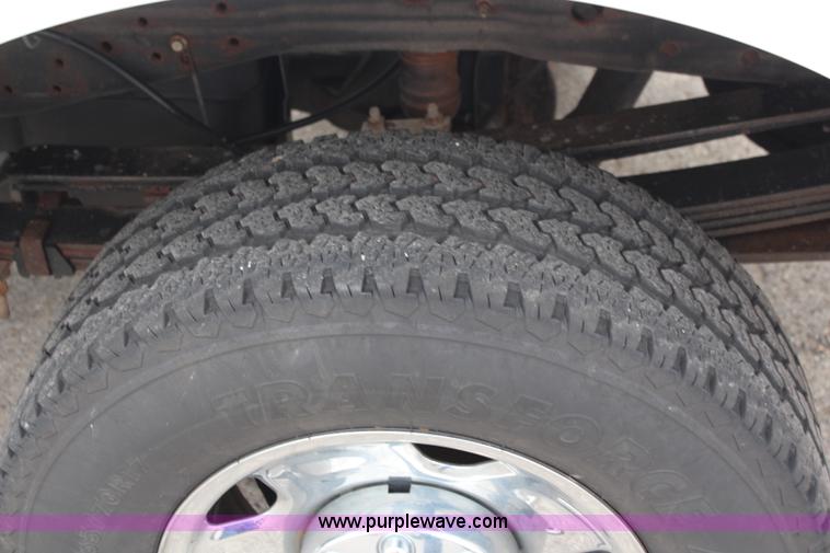 image for item I5823 2006 Ford F250 Super Duty XLT Crew Cab pickup truck