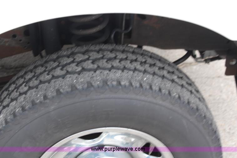 image for item I5823 2006 Ford F250 Super Duty XLT Crew Cab pickup truck