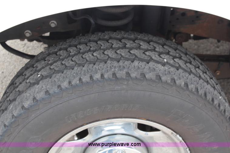 image for item I5823 2006 Ford F250 Super Duty XLT Crew Cab pickup truck