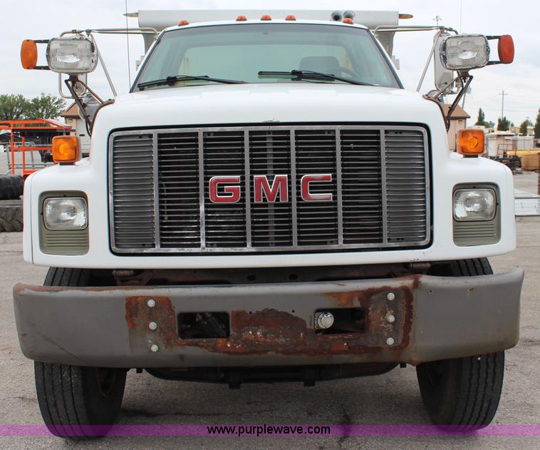 image for item I5824 2001 GMC C7500 dump truck