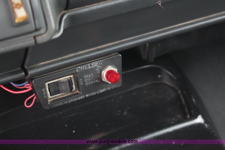 image for item I5824 2001 GMC C7500 dump truck