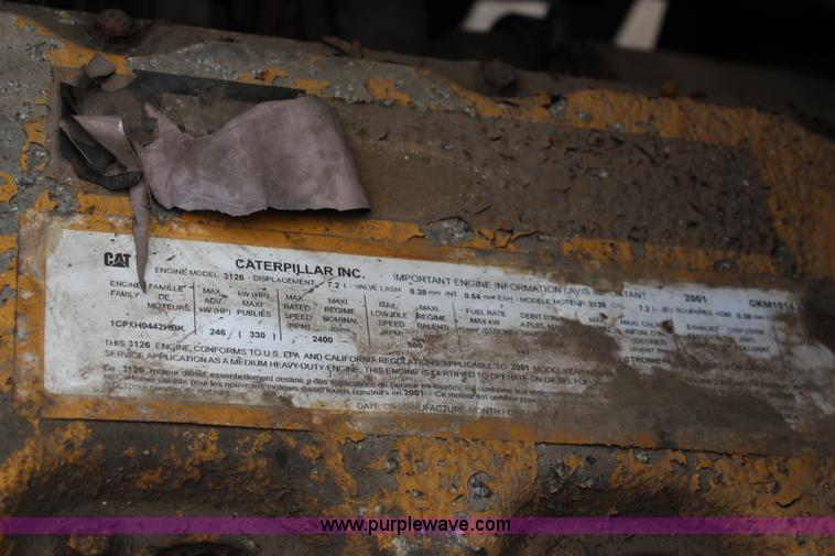 image for item I5824 2001 GMC C7500 dump truck