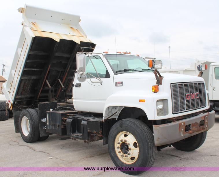 image for item I5824 2001 GMC C7500 dump truck