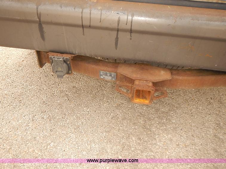 image for item J3112 2003 Ford E150 van