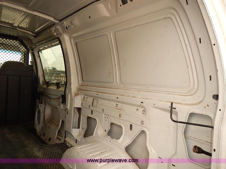 image for item J3112 2003 Ford E150 van