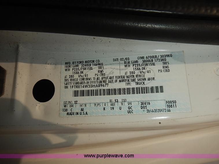 image for item J3112 2003 Ford E150 van