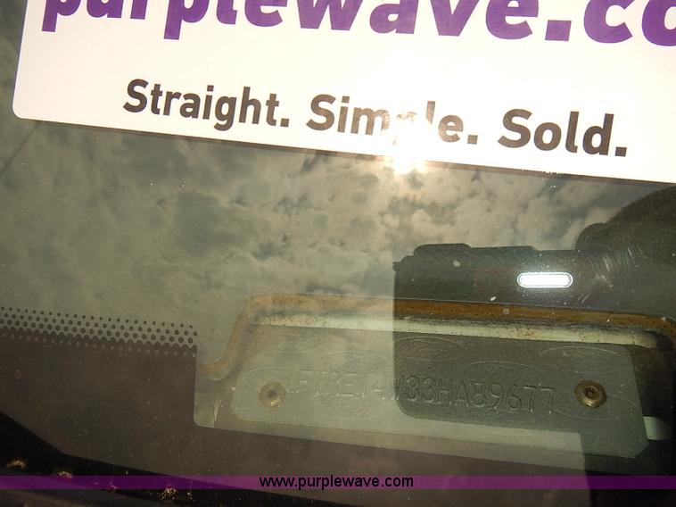 image for item J3112 2003 Ford E150 van