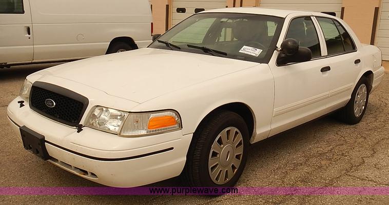 image for item J3113 2011 Ford Crown Victoria Police Interceptor