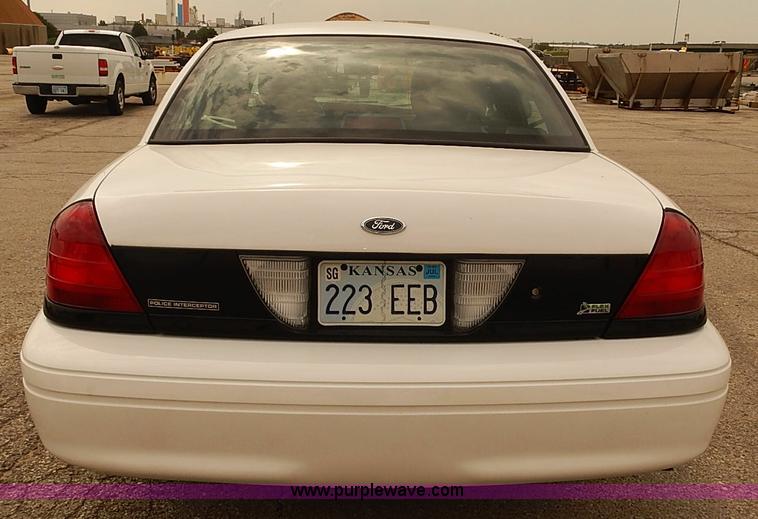 image for item J3113 2011 Ford Crown Victoria Police Interceptor