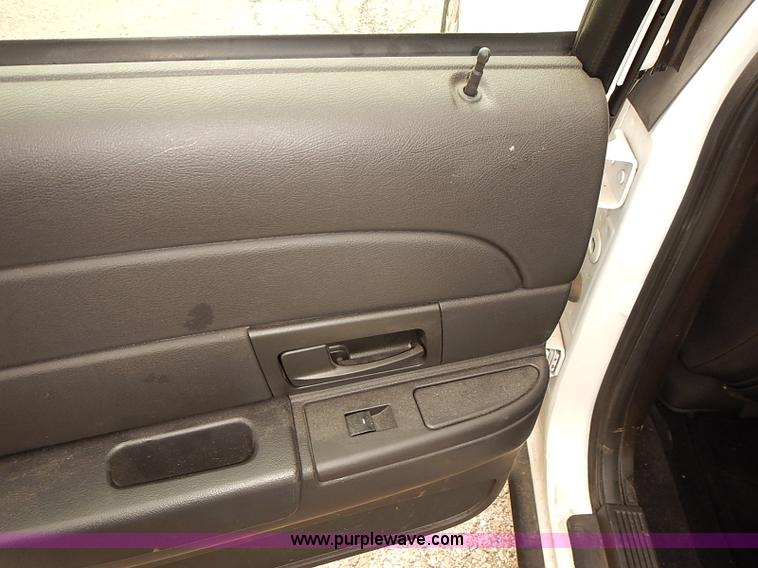 image for item J3113 2011 Ford Crown Victoria Police Interceptor