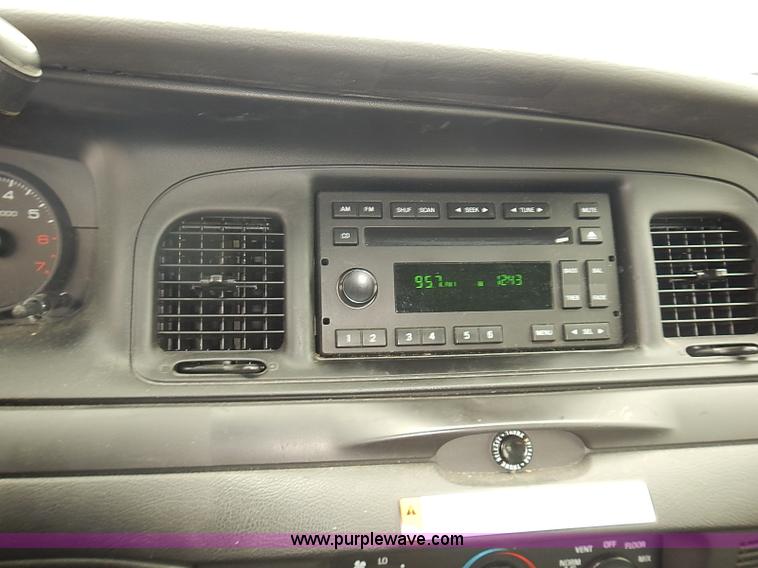 image for item J3113 2011 Ford Crown Victoria Police Interceptor