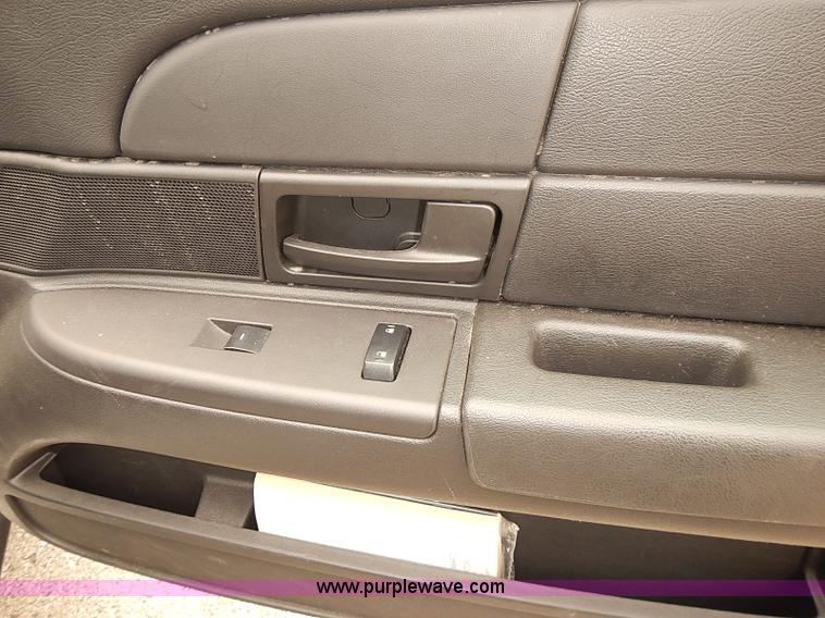 image for item J3113 2011 Ford Crown Victoria Police Interceptor