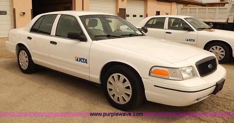 image for item J3114 2008 Ford Crown Victoria Police Interceptor