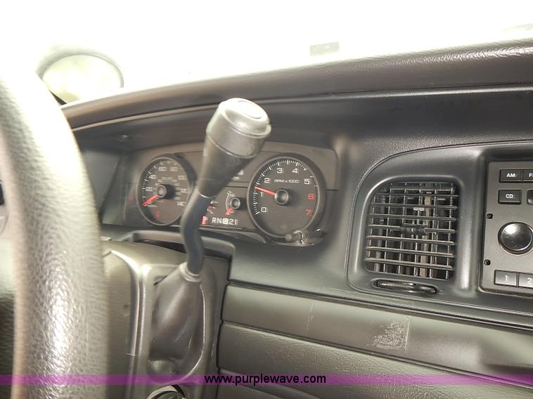 image for item J3114 2008 Ford Crown Victoria Police Interceptor