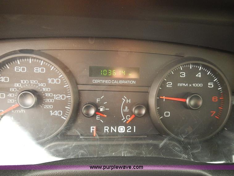 image for item J3114 2008 Ford Crown Victoria Police Interceptor