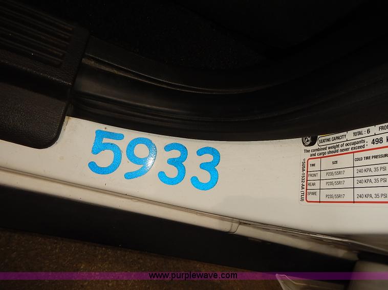 image for item J3114 2008 Ford Crown Victoria Police Interceptor