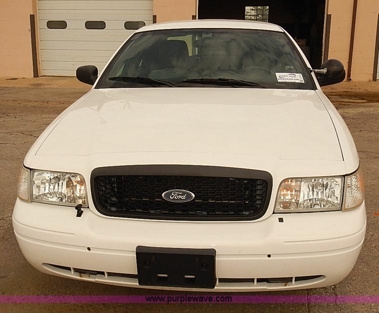 image for item J3115 2011 Ford Crown Victoria Police Interceptor