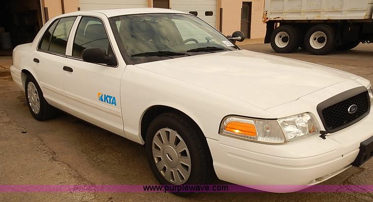image for item J3115 2011 Ford Crown Victoria Police Interceptor