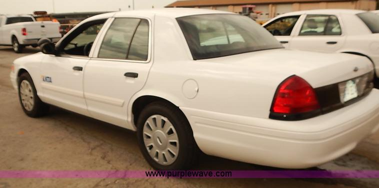 image for item J3115 2011 Ford Crown Victoria Police Interceptor