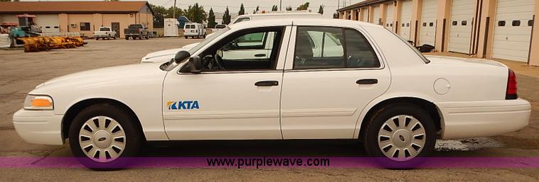 image for item J3115 2011 Ford Crown Victoria Police Interceptor