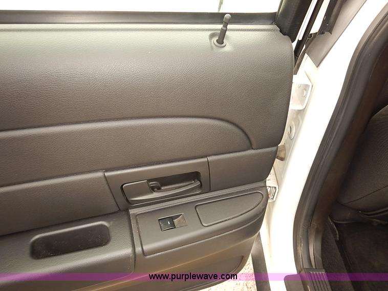 image for item J3115 2011 Ford Crown Victoria Police Interceptor